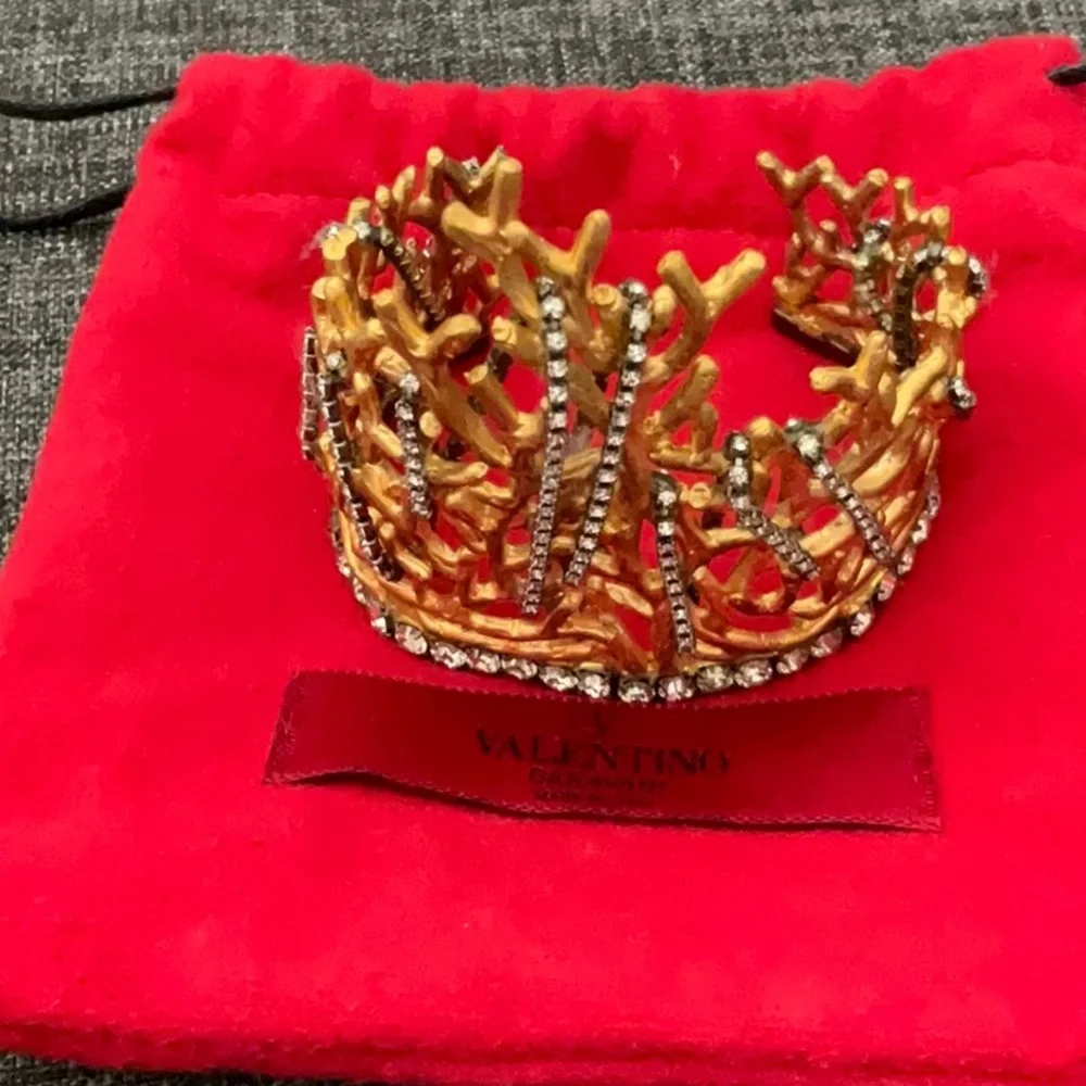 VALENTINO Garavani Coral cuff bracelet, matte gold and jewels. Rare and unique - Picture 9 of 10